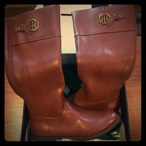 NWT Tommy Hilfiger Boots